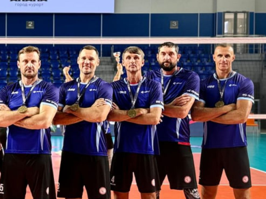 Забайкалец Михаил Яскевич в составе сборной волейбольной команды стал победителем Всероссийских соревнований